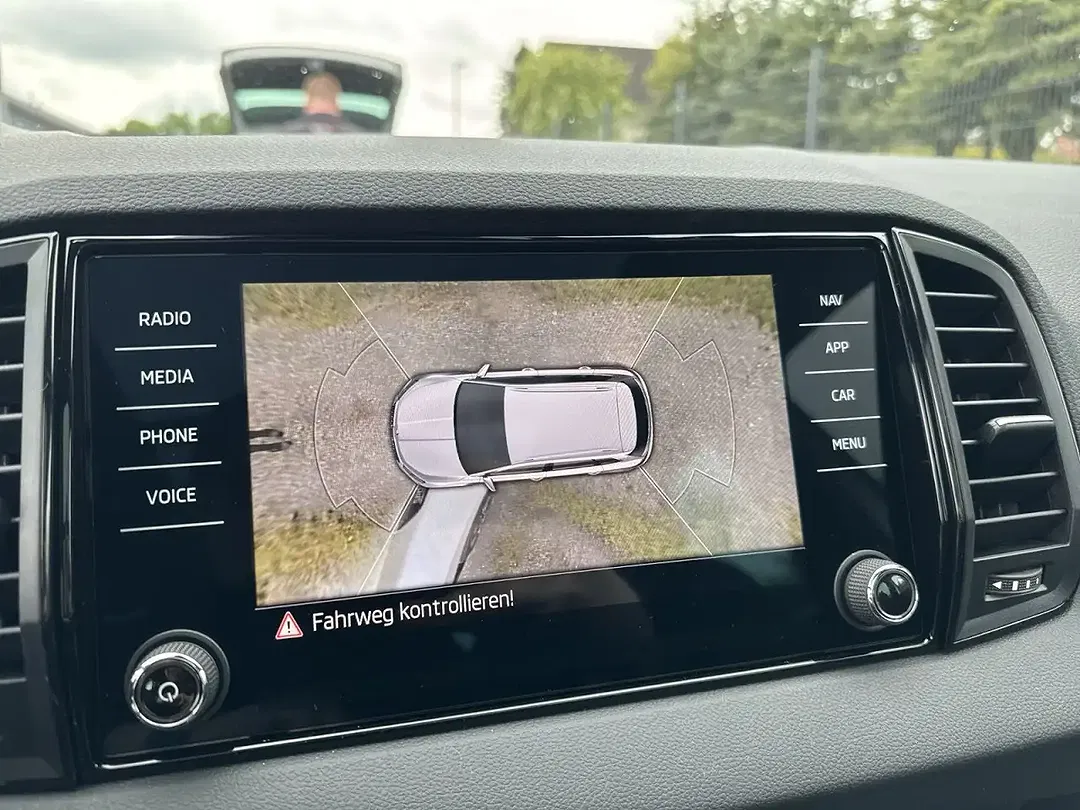 Skoda Karoq - Thumbnail 14
