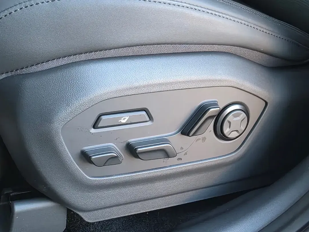 Hyundai SANTA FE - Thumbnail 12