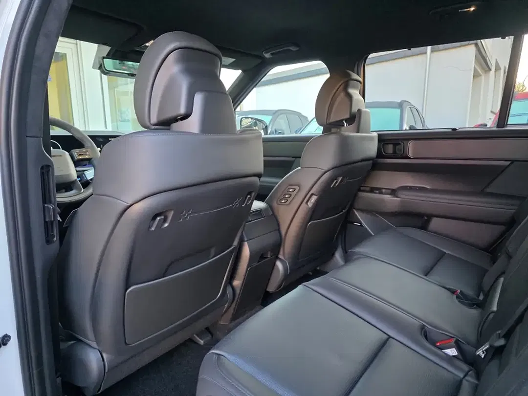 Hyundai SANTA FE - Thumbnail 16