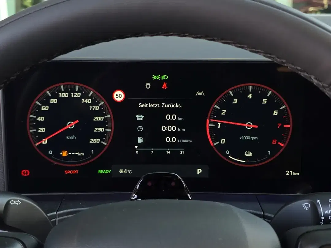 Hyundai SANTA FE - Thumbnail 21