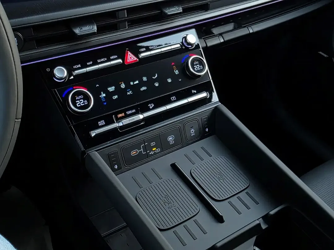 Hyundai SANTA FE - Thumbnail 25
