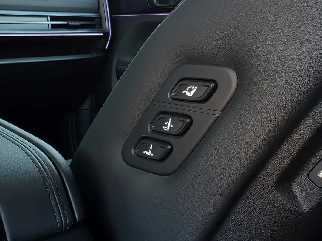 Hyundai SANTA FE - Thumbnail 30