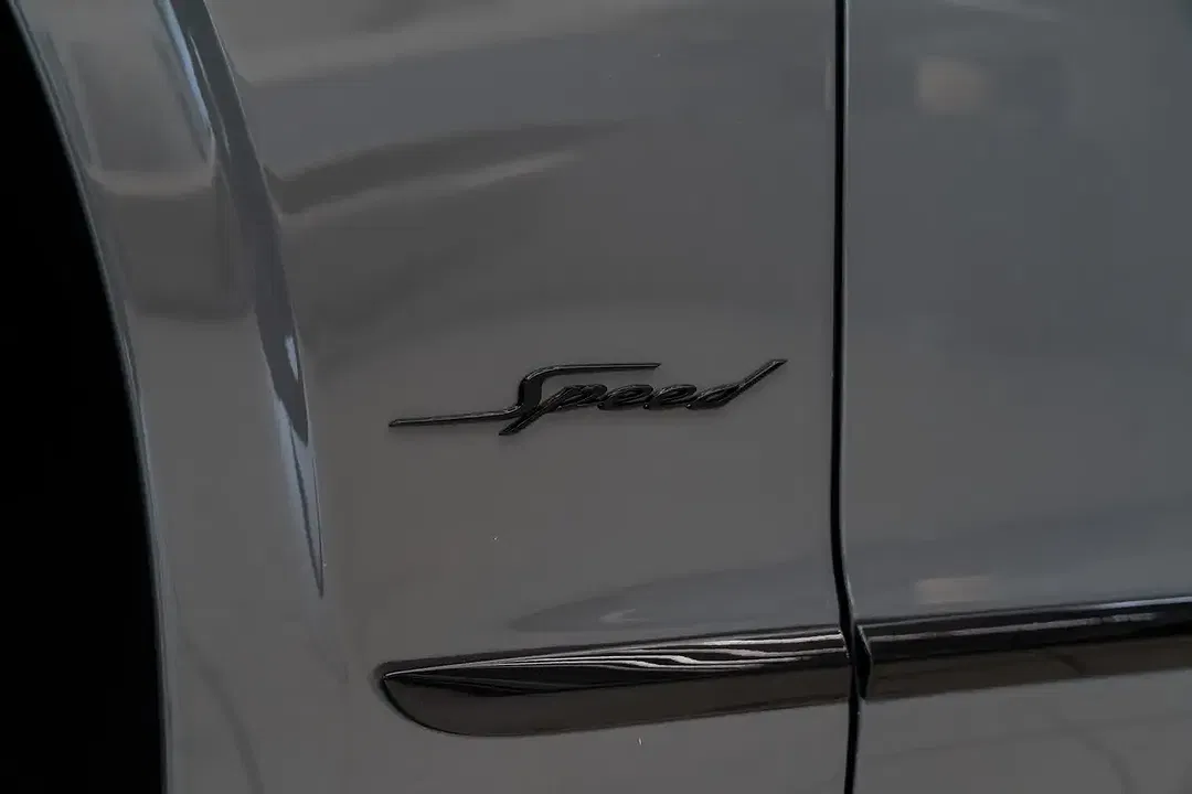 Bentley Flying Spur - Thumbnail 8