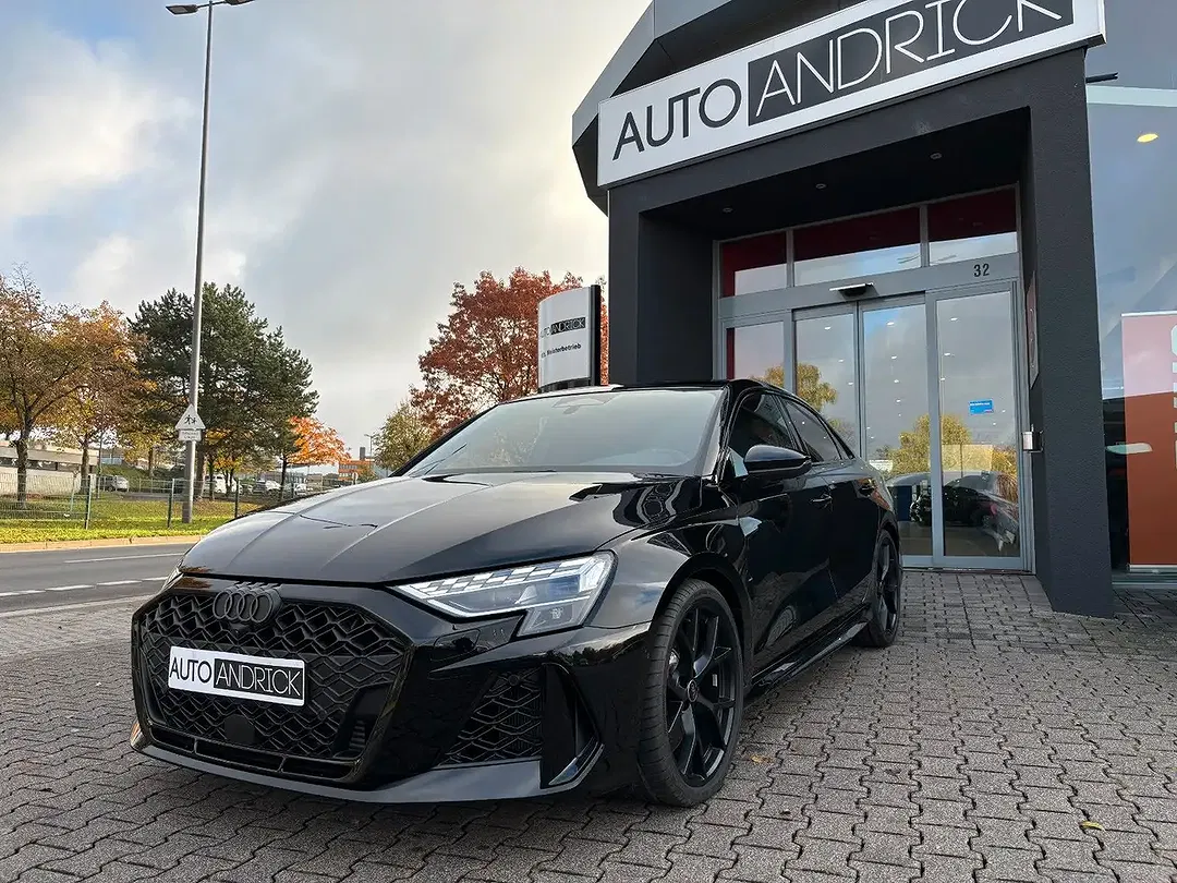 Audi RS3 - Thumbnail 1