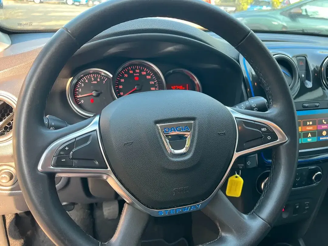 Dacia Sandero - Thumbnail 11