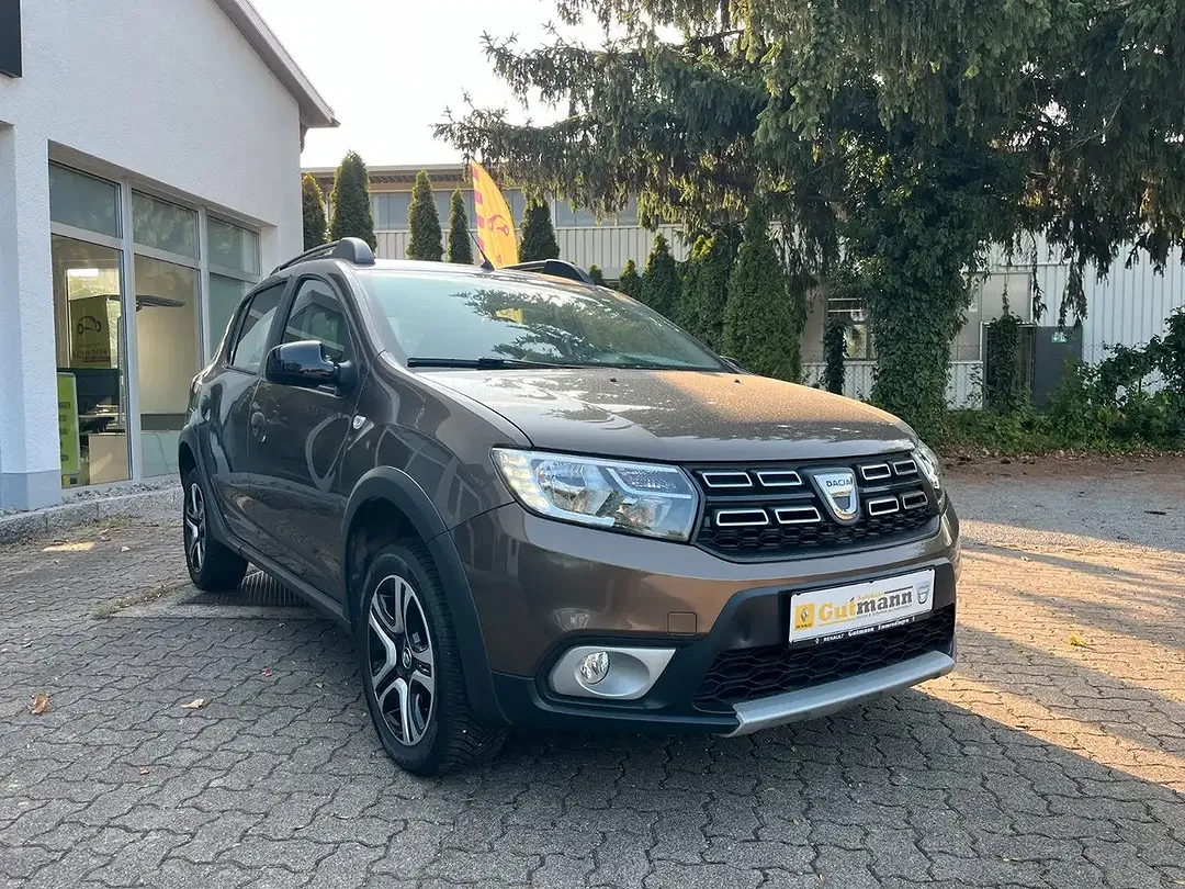 Dacia Sandero - Thumbnail 2