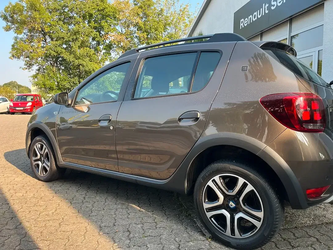 Dacia Sandero - Thumbnail 5