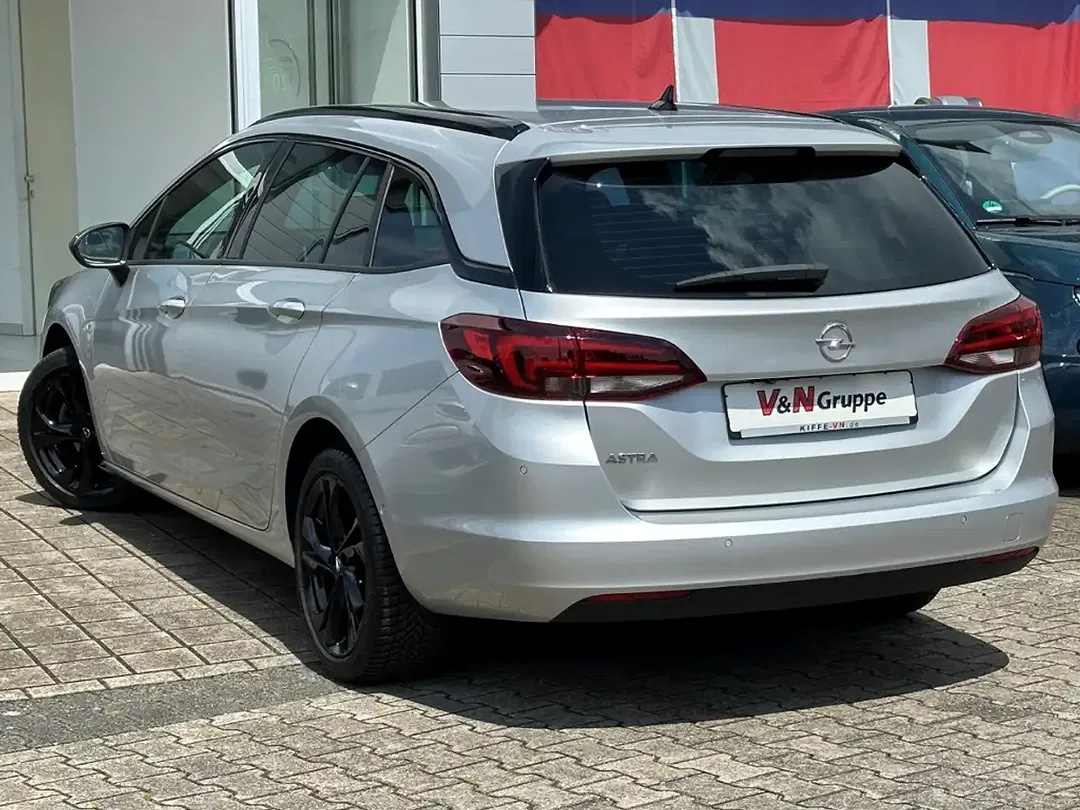 Opel Astra - Thumbnail 2