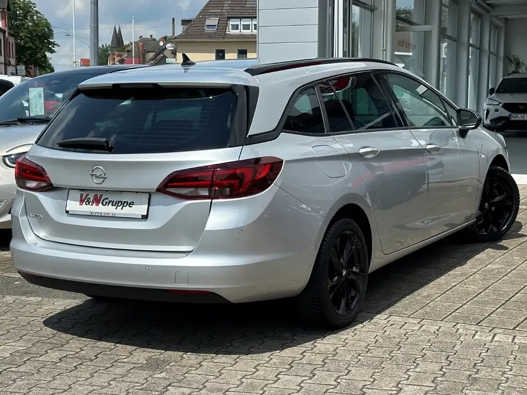 Opel Astra - Thumbnail 4