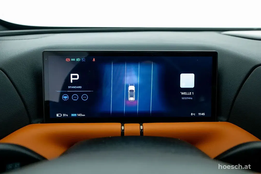 Xpeng G9 - Thumbnail 6
