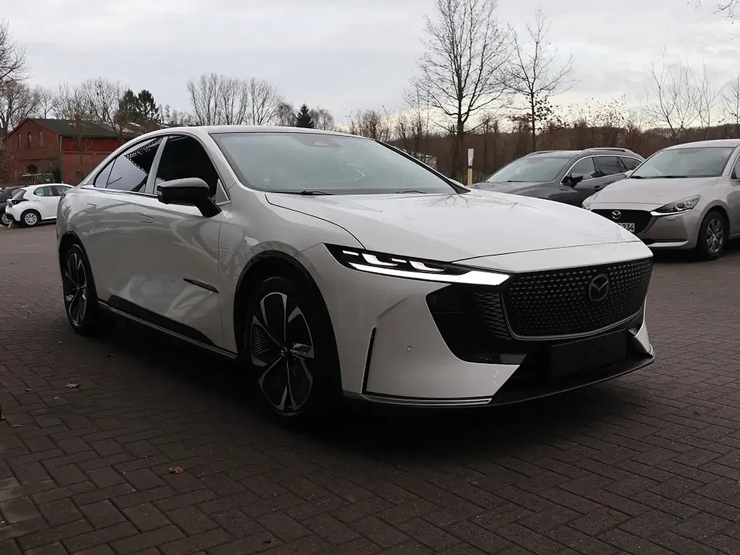 Mazda 6e - Thumbnail 6