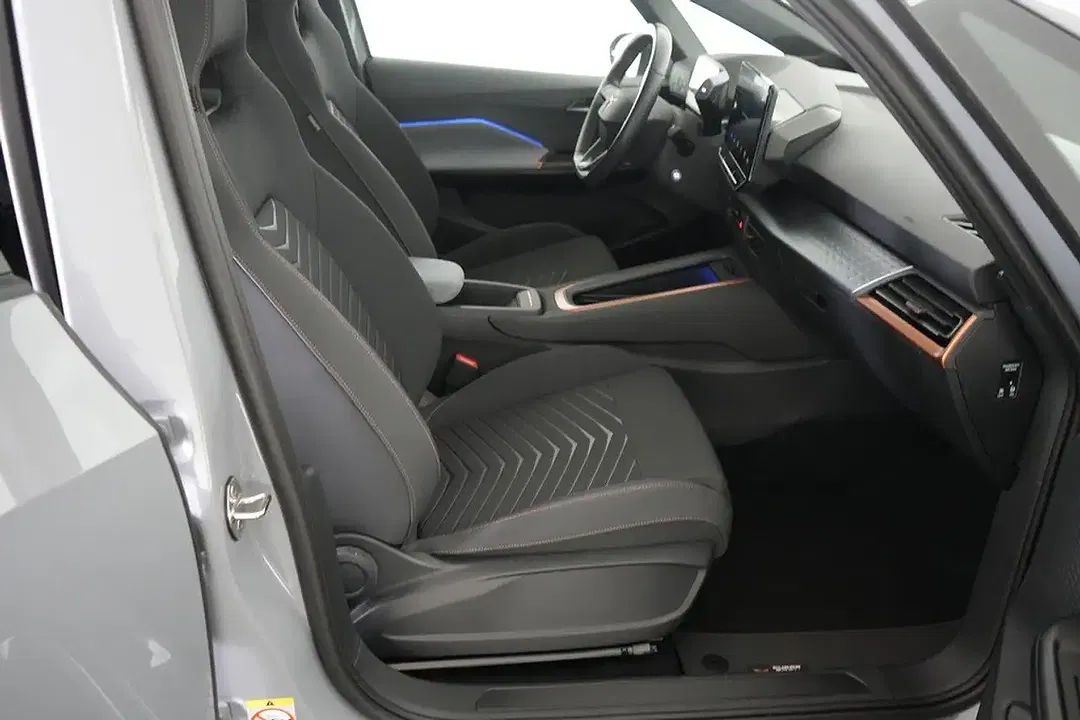 CUPRA Born - Thumbnail 9