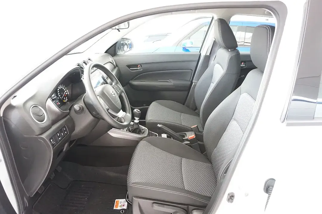 Suzuki Vitara - Thumbnail 10