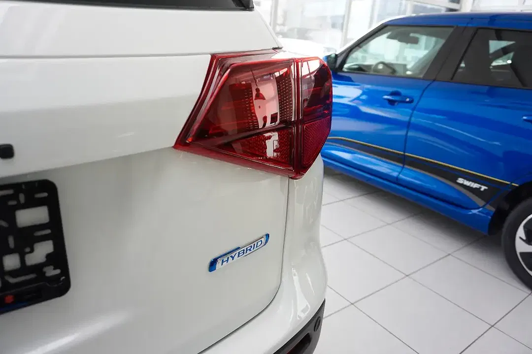 Suzuki Vitara - Thumbnail 11