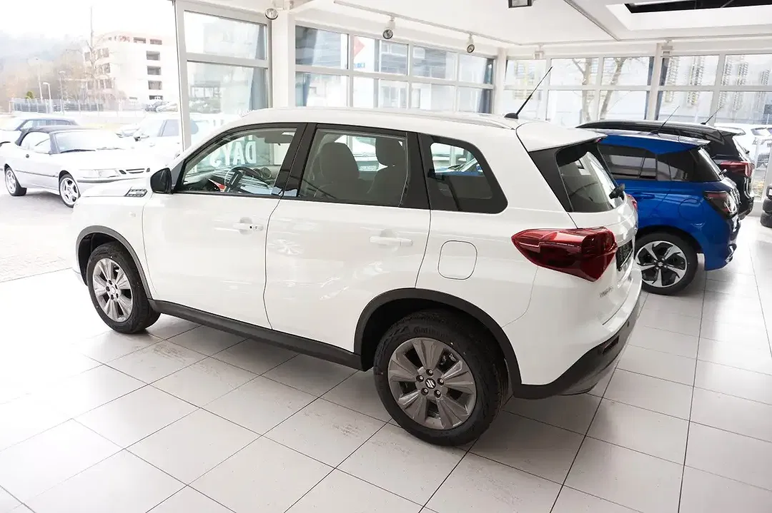 Suzuki Vitara - Thumbnail 4