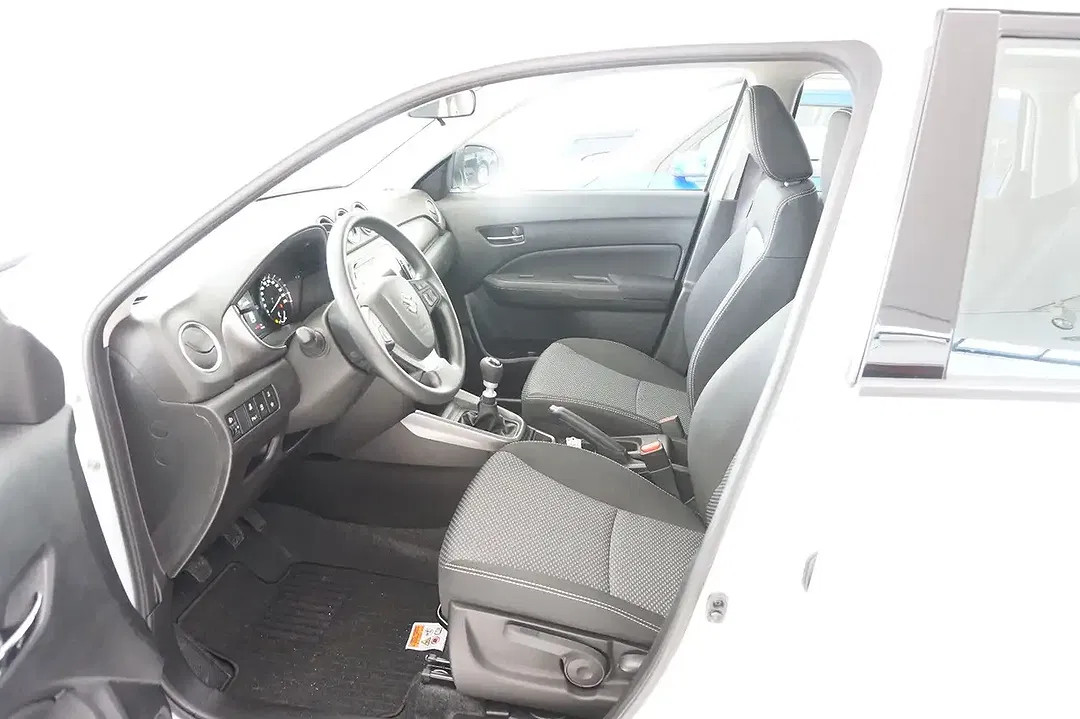 Suzuki Vitara - Thumbnail 8