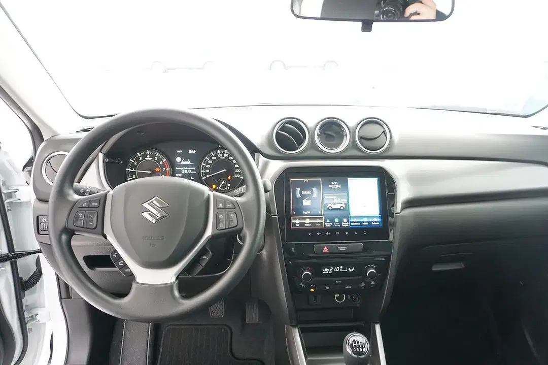 Suzuki Vitara - Thumbnail 9