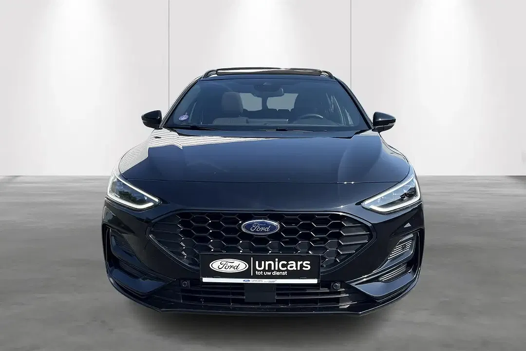 Ford Focus - Thumbnail 4