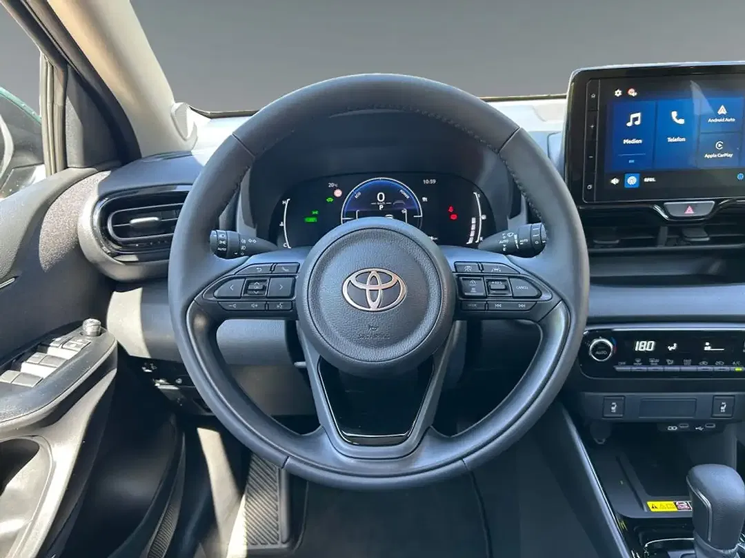 Toyota Yaris - Thumbnail 12