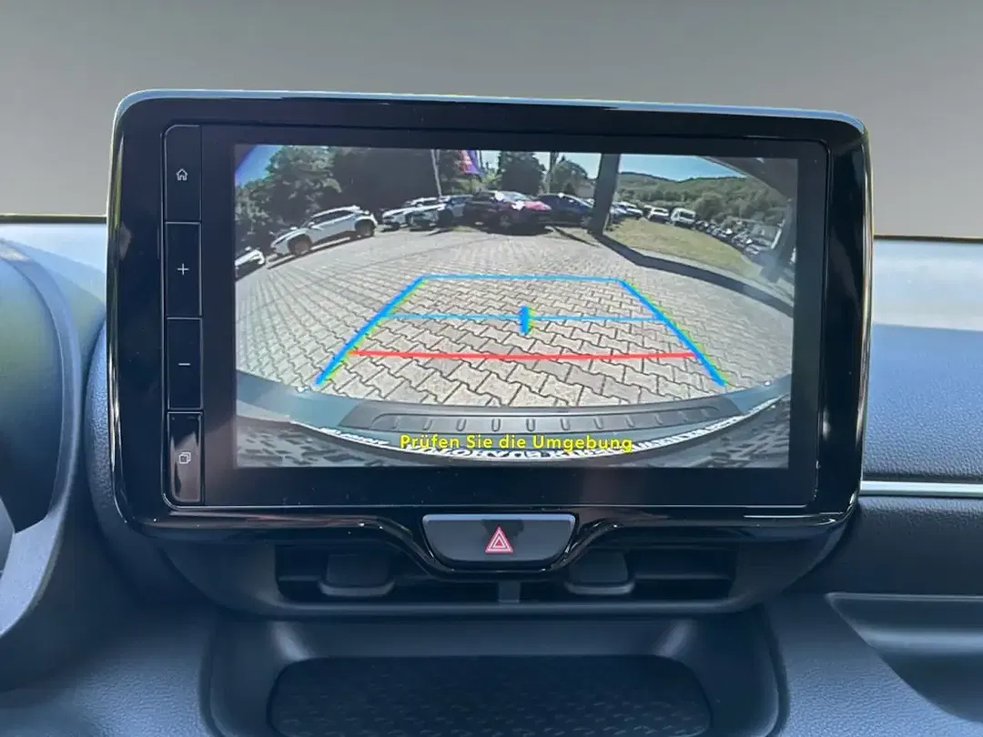 Toyota Yaris - Thumbnail 14