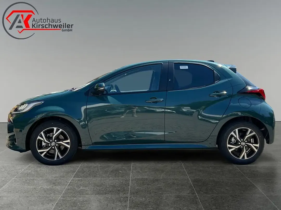 Toyota Yaris - Thumbnail 2