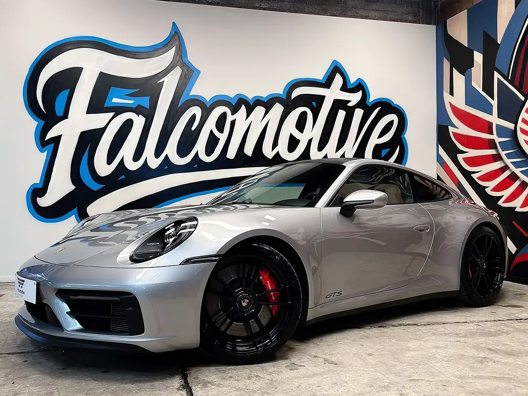 Porsche 992 - Thumbnail 3