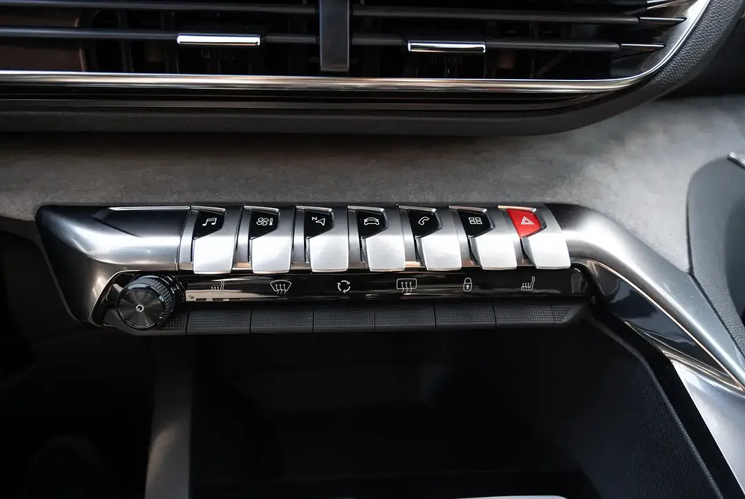 Peugeot 3008 - Thumbnail 9