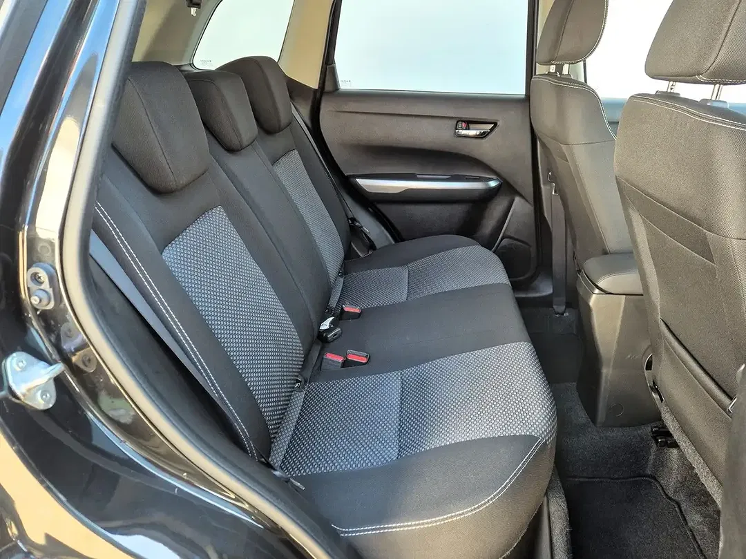 Suzuki Vitara - Thumbnail 10