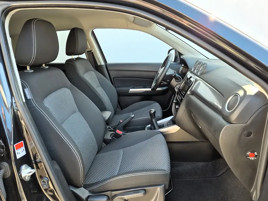 Suzuki Vitara - Thumbnail 11