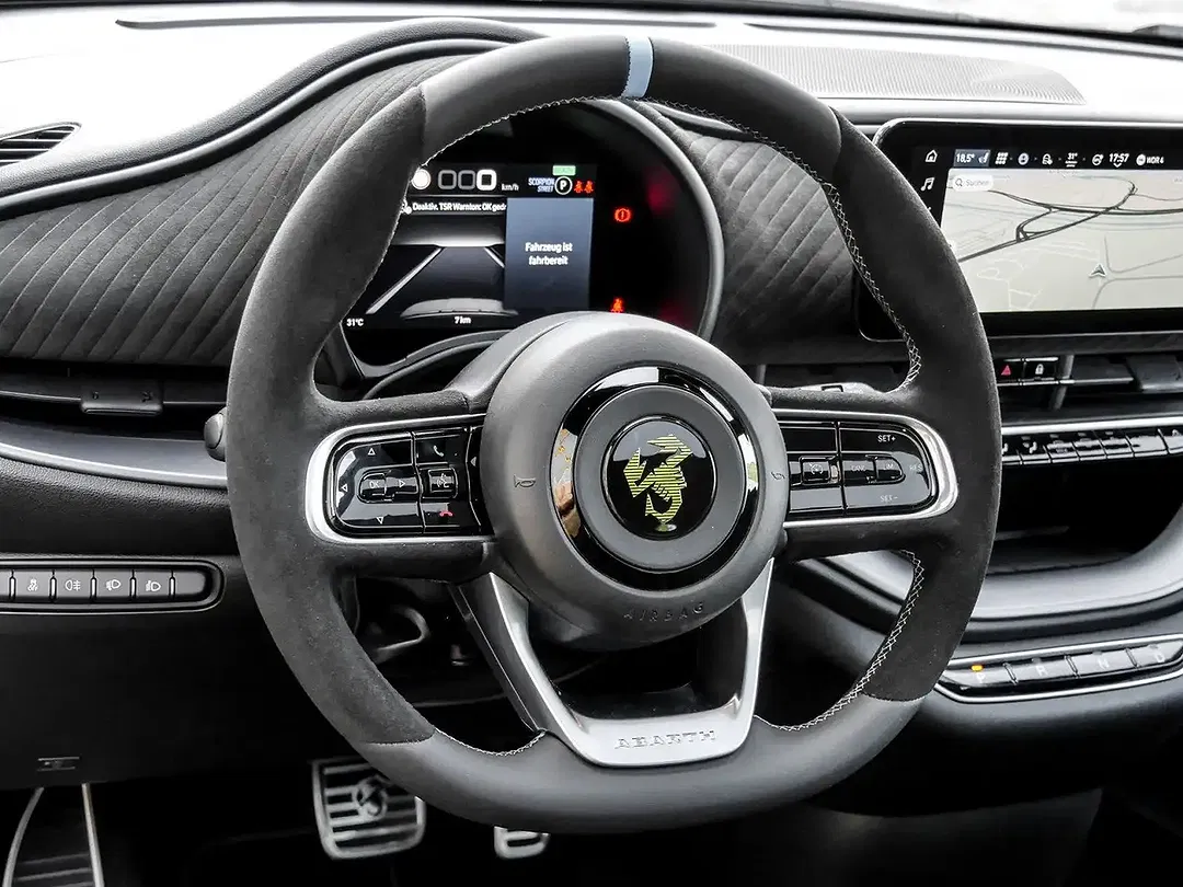 Abarth 500e - Thumbnail 8