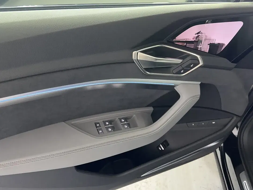 Audi SQ8 - Thumbnail 14