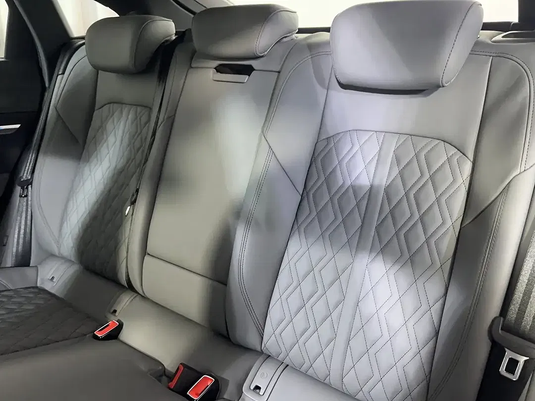 Audi SQ8 - Thumbnail 15