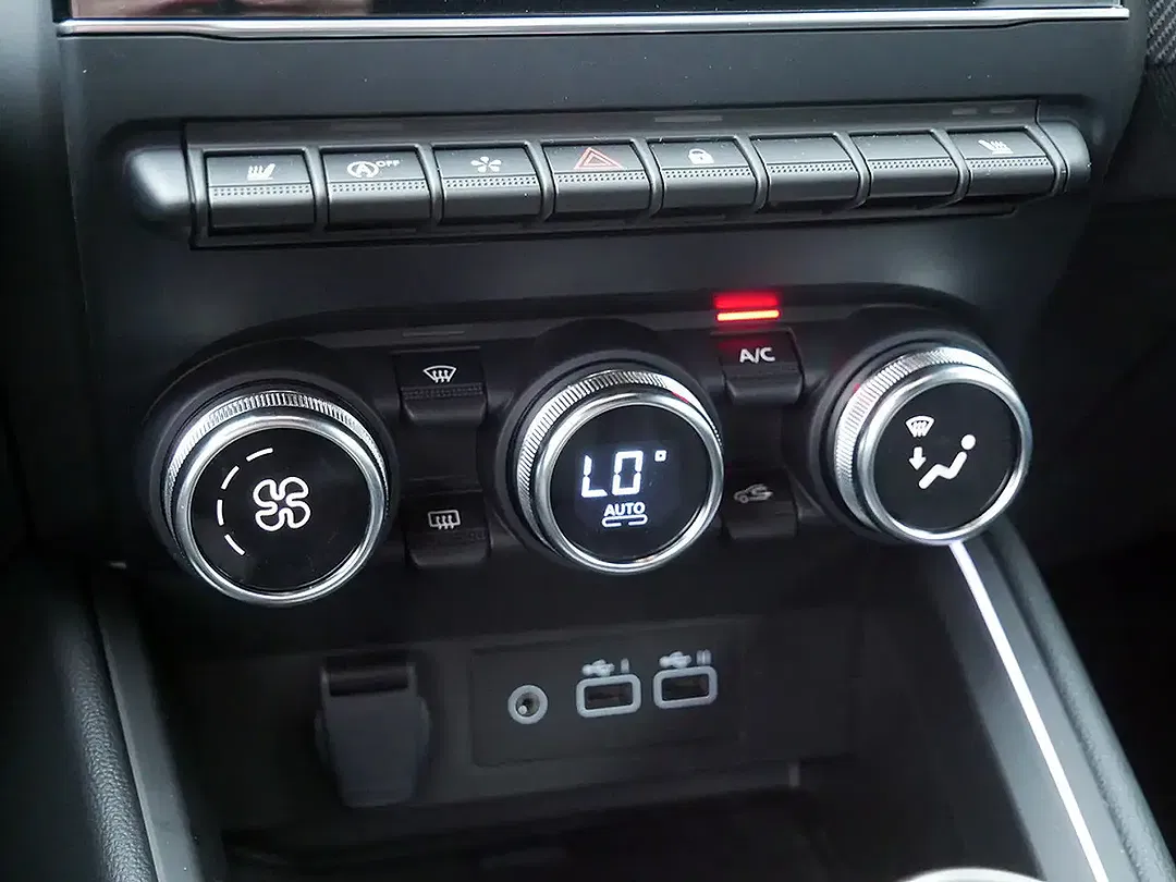 Renault Clio - Thumbnail 11