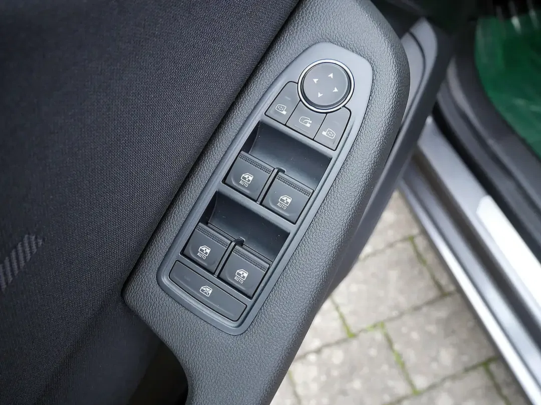 Renault Clio - Thumbnail 6