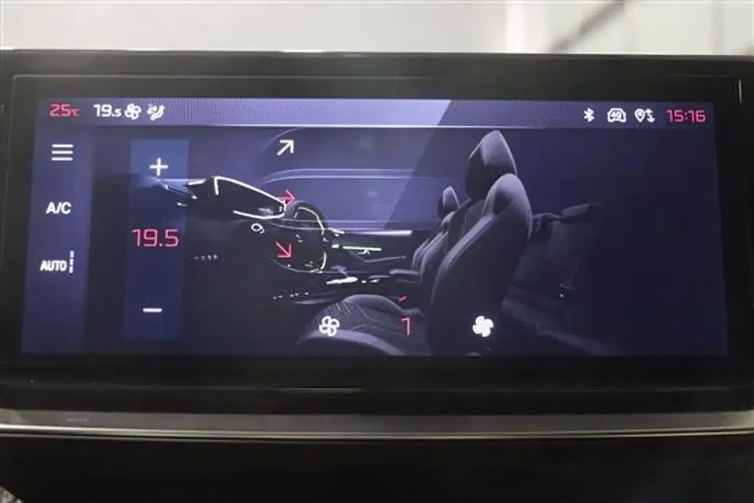 Peugeot 208 - Thumbnail 14