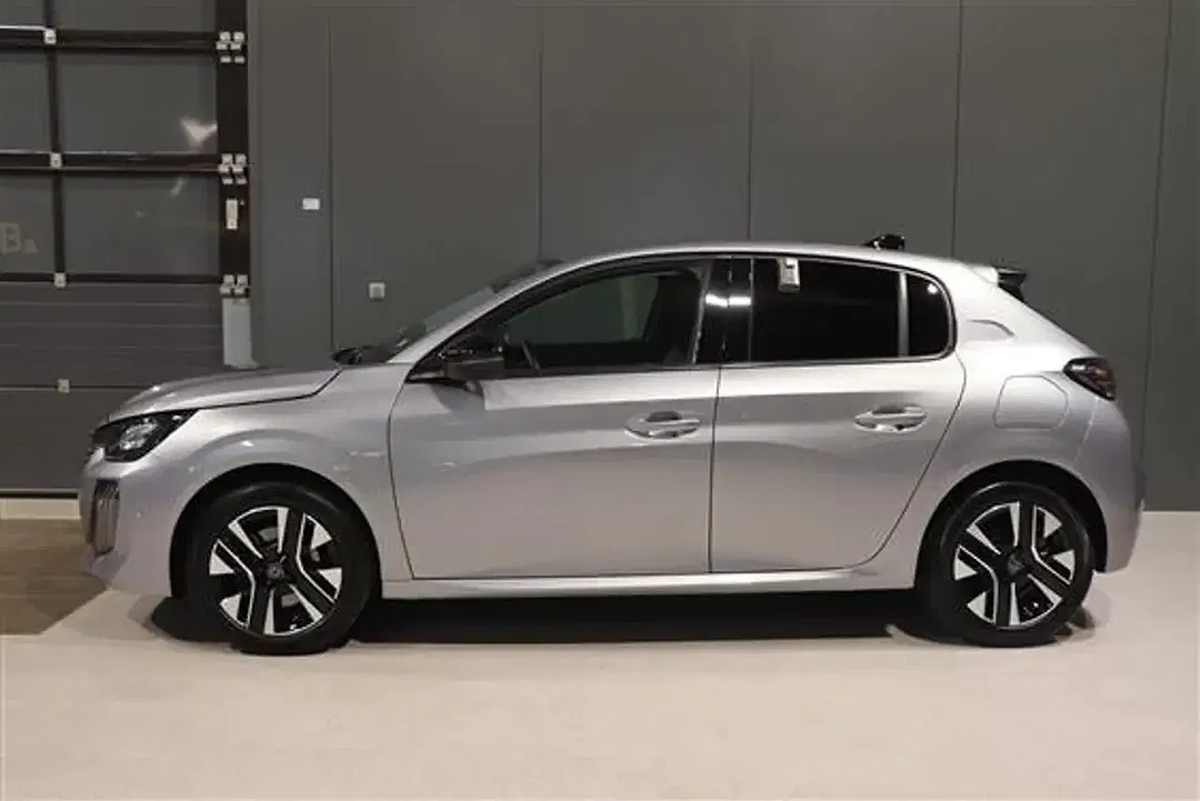 Peugeot 208 - Thumbnail 2