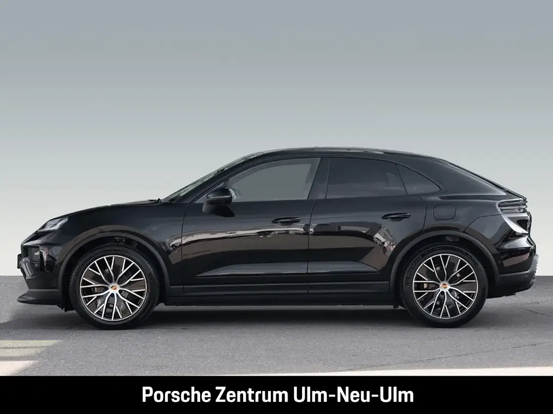 Porsche Macan - Thumbnail 2