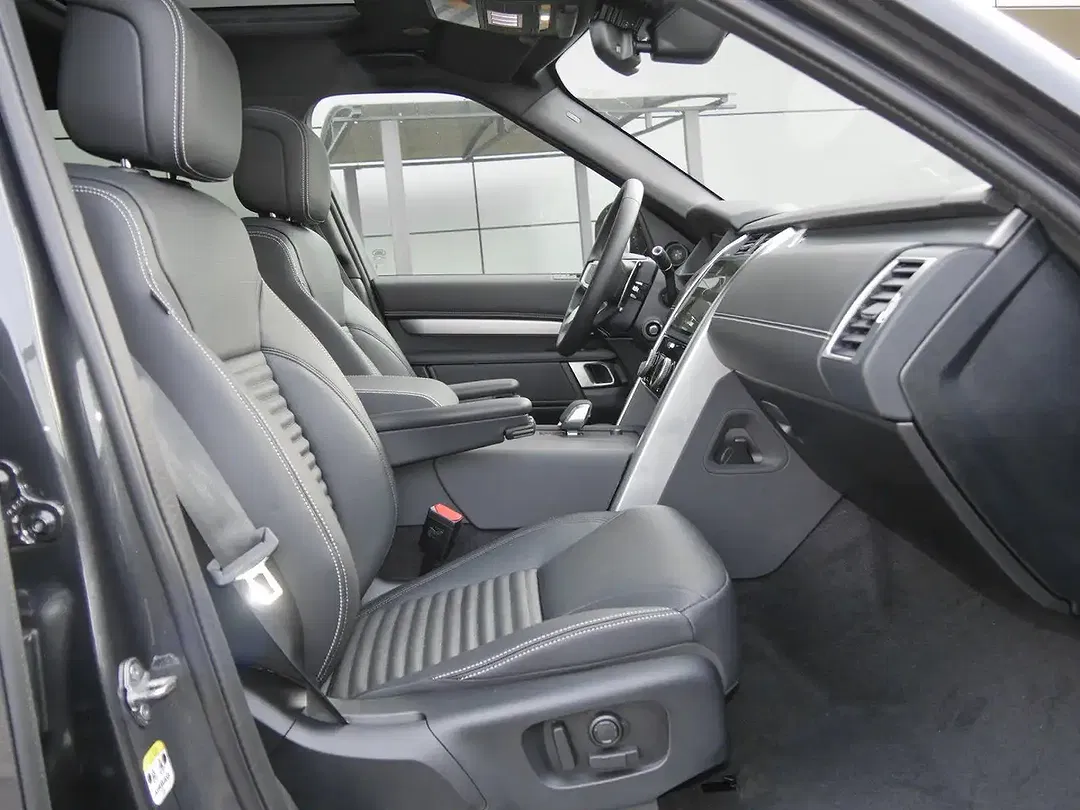 Land Rover Discovery - Thumbnail 3
