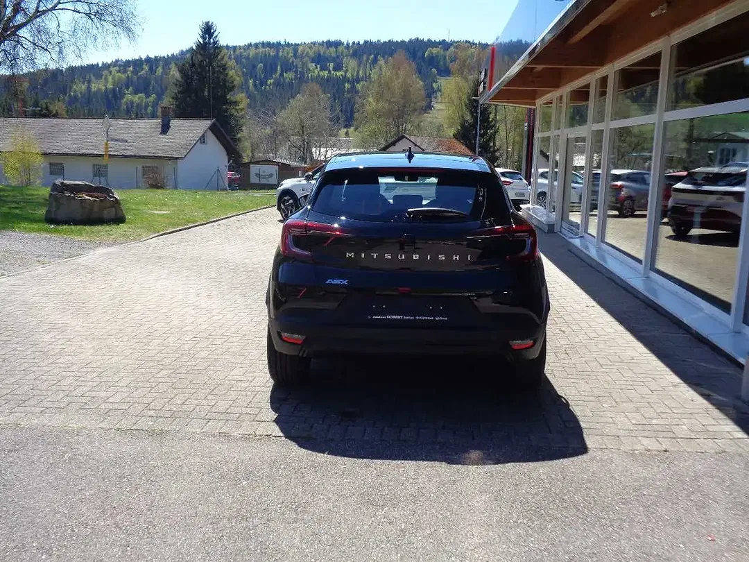 Mitsubishi ASX - Thumbnail 4