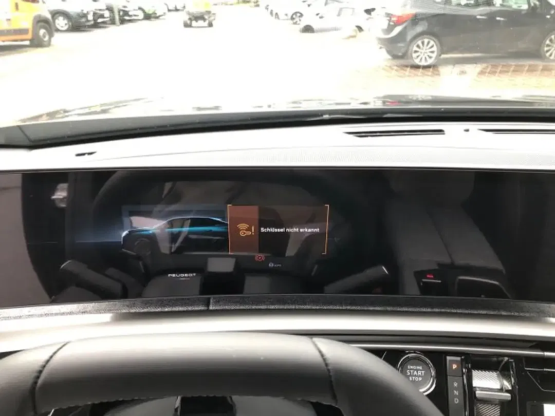Peugeot 3008 - Thumbnail 9
