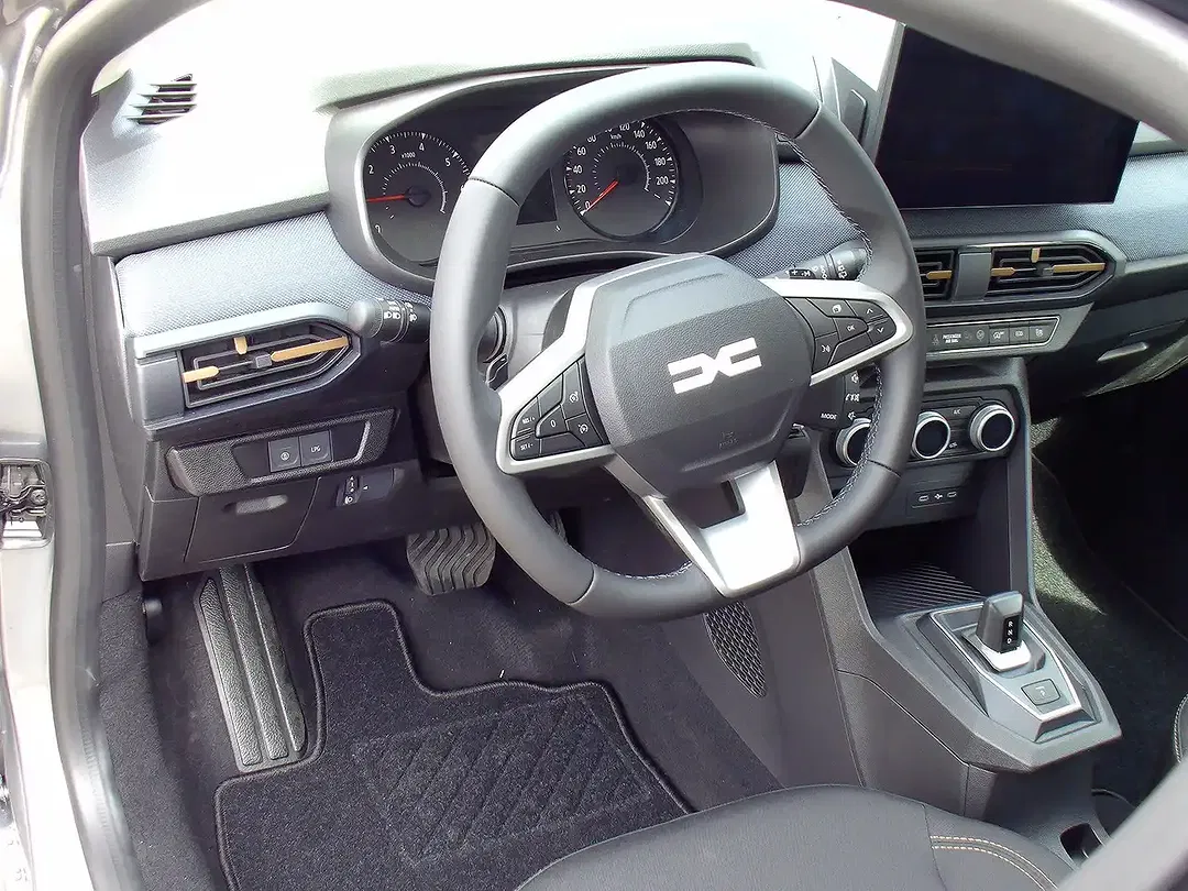 Dacia Sandero - Thumbnail 11