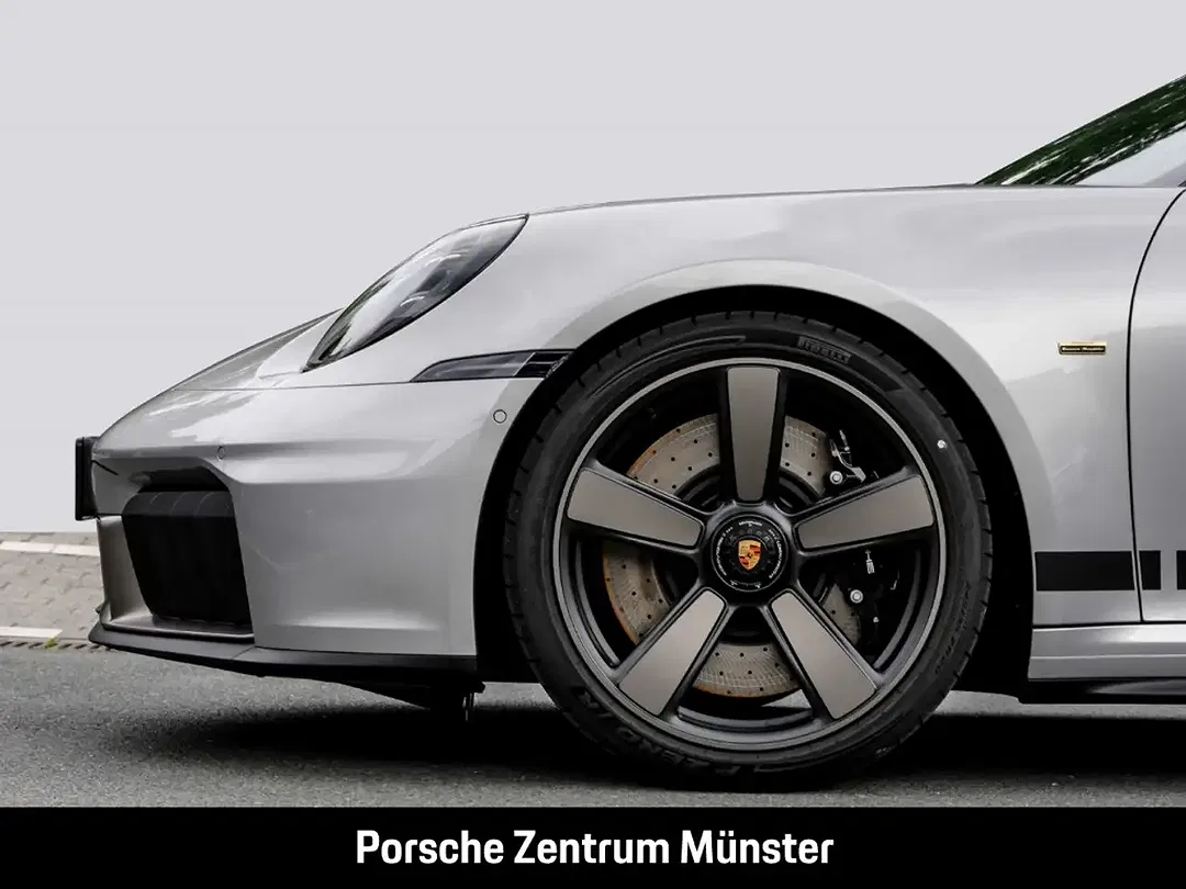 Porsche 992 - Thumbnail 6