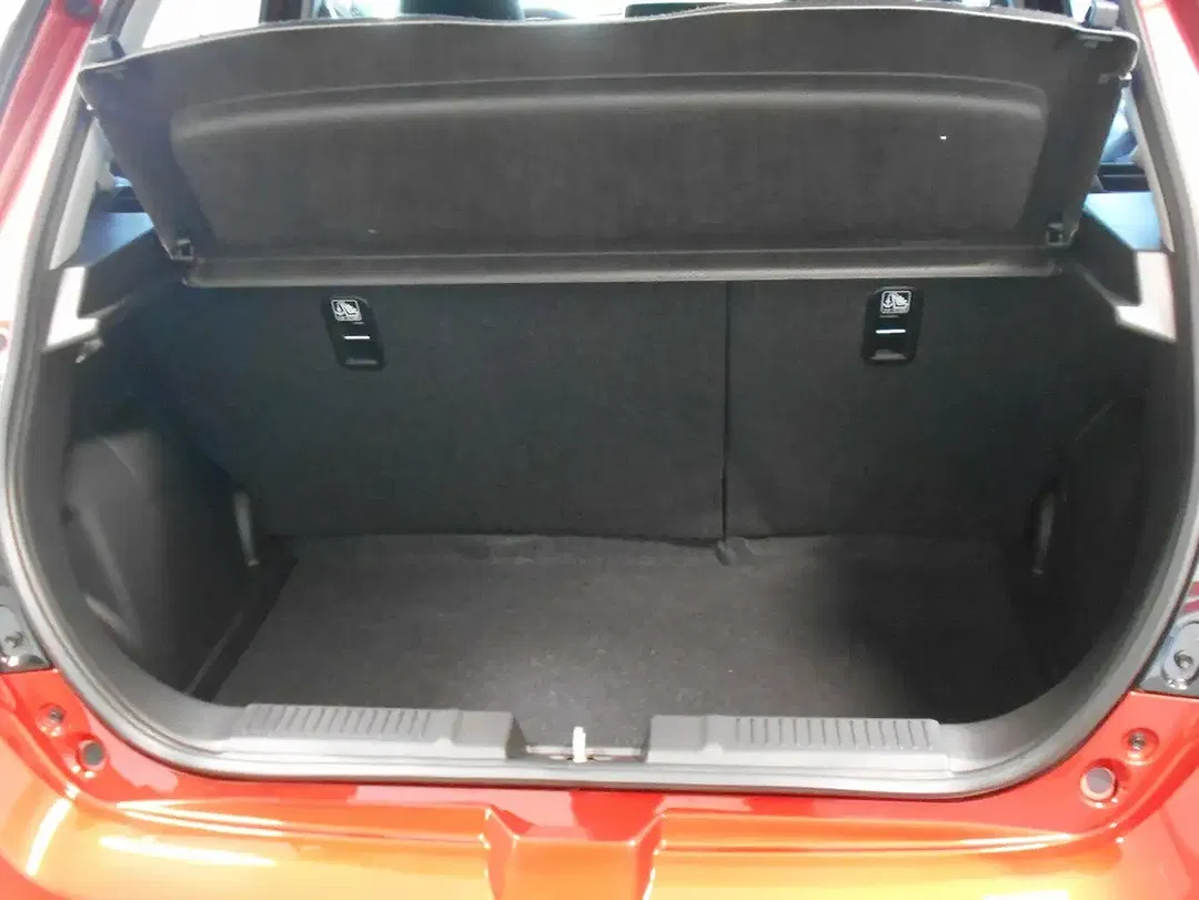 Suzuki Swift - Thumbnail 6