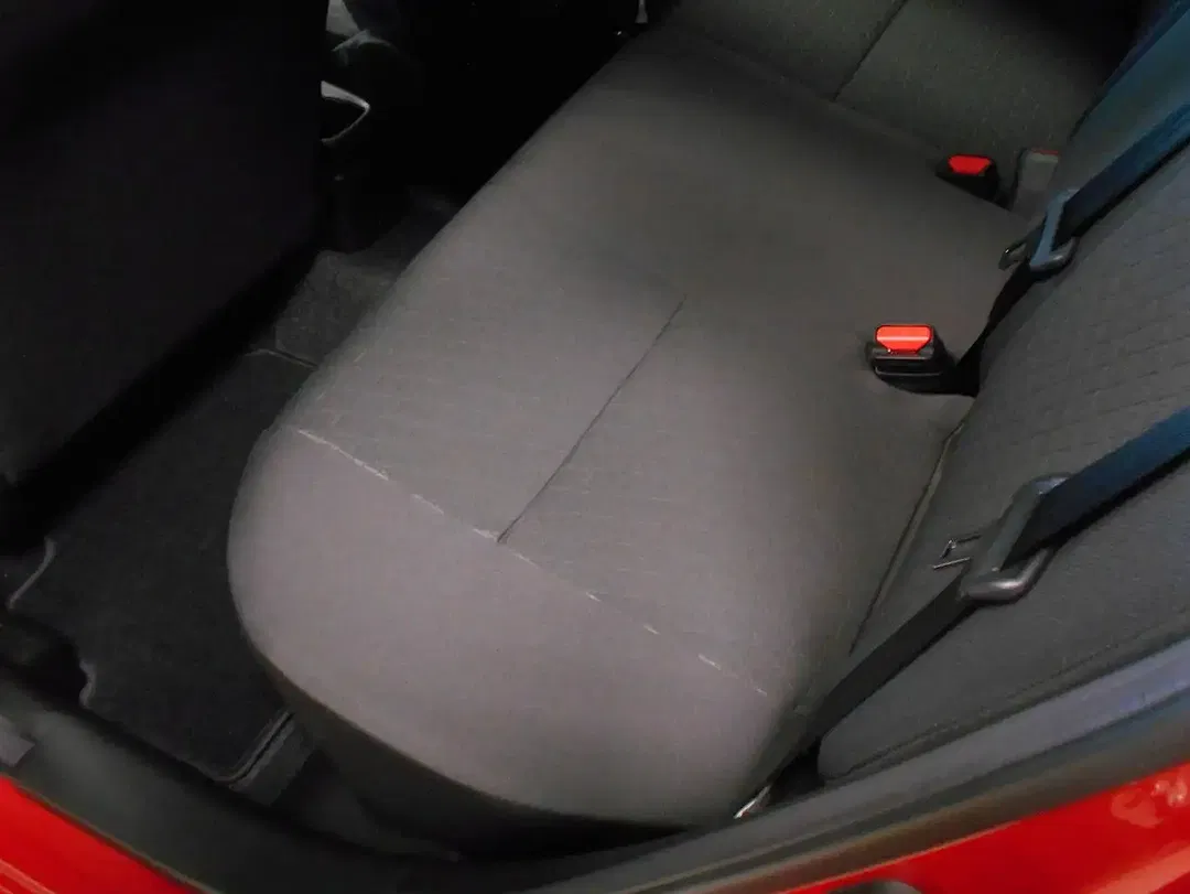 Suzuki Swift - Thumbnail 7