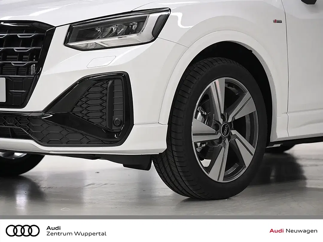 Audi Q2 - Thumbnail 5