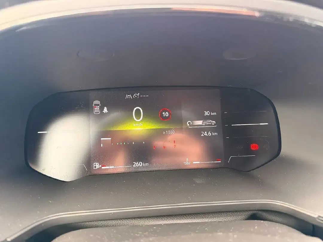 Renault Captur - Thumbnail 10