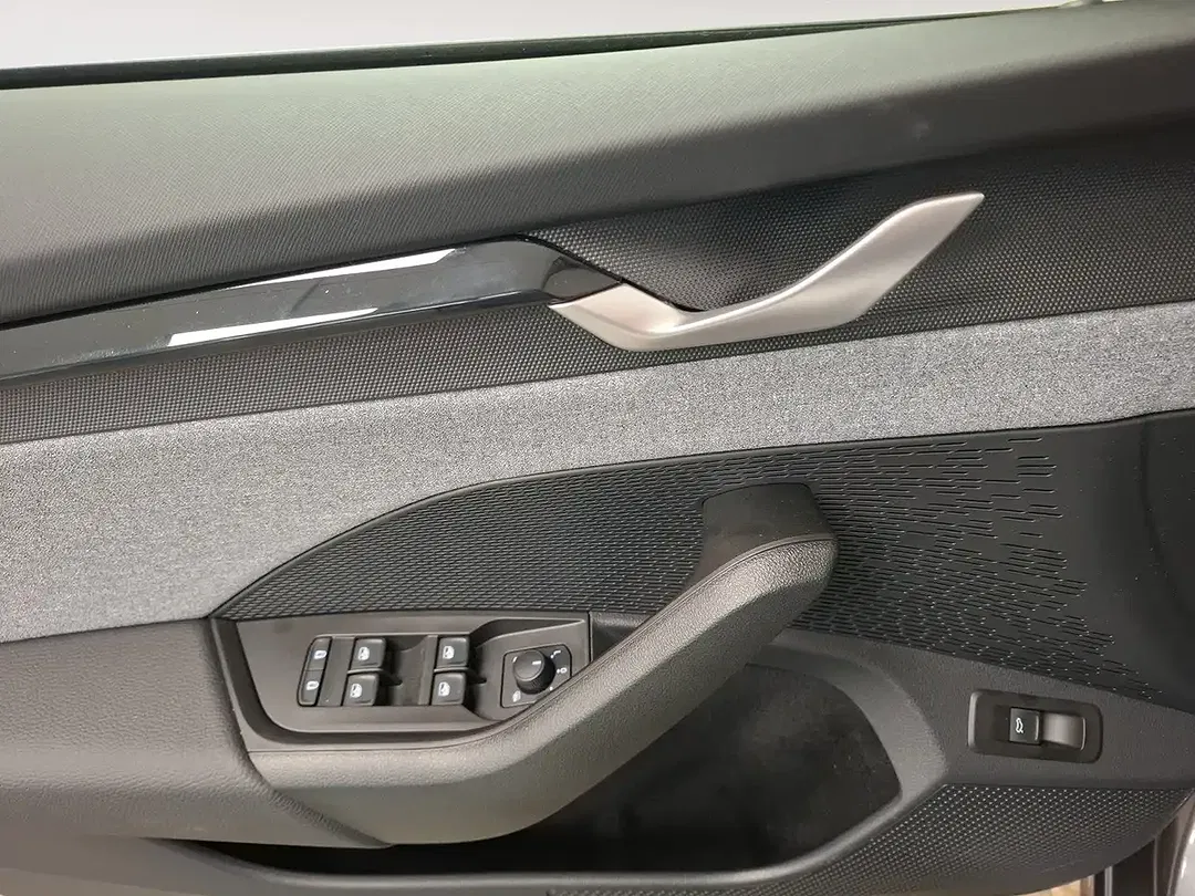 Skoda Octavia - Thumbnail 13