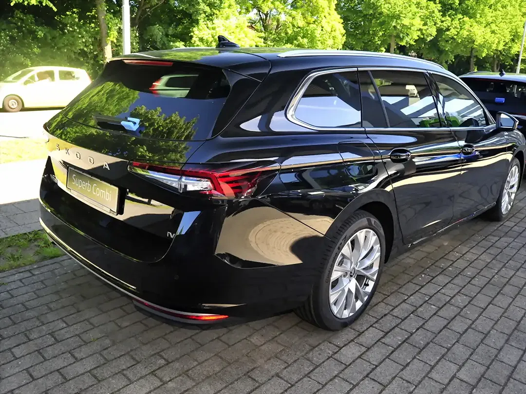 Skoda Superb - Thumbnail 3