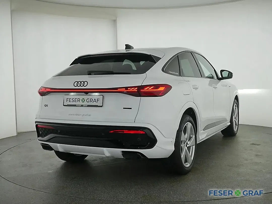Audi Q5 - Thumbnail 3