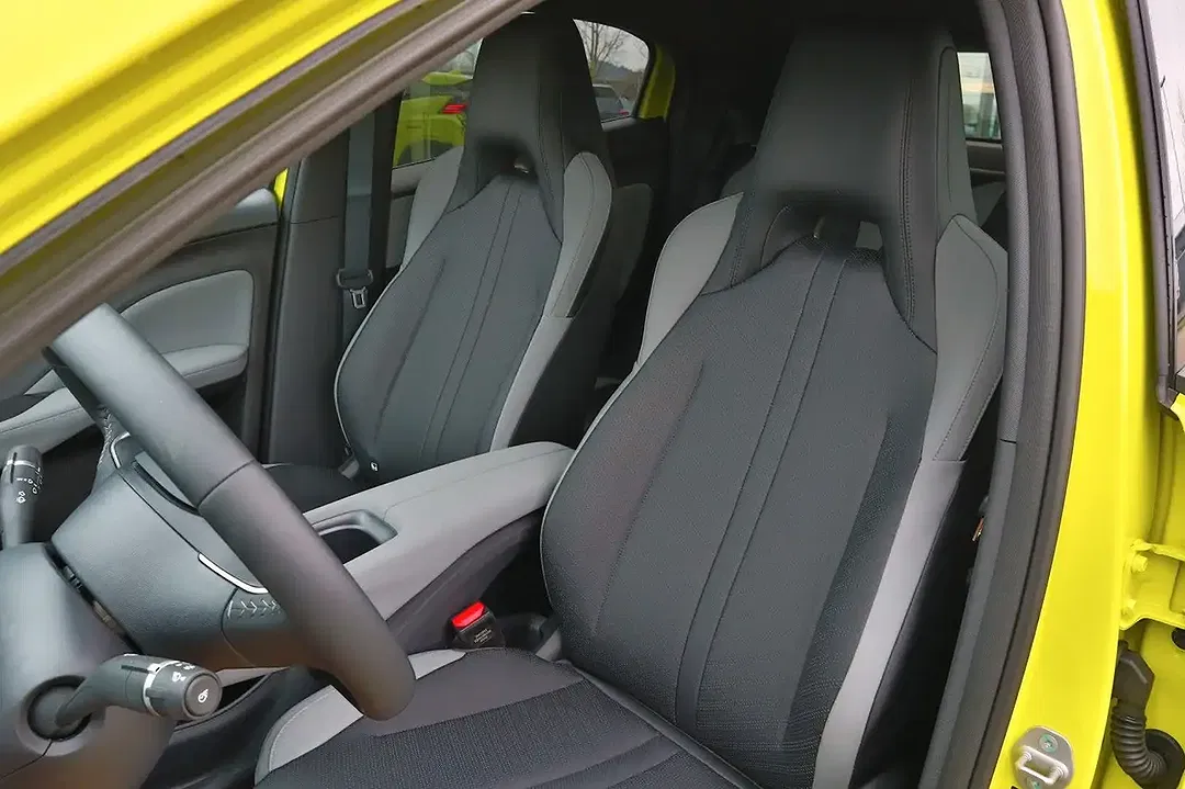 BYD Dolphin - Thumbnail 13